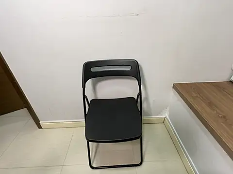 Snapshot of asiajustin11 chatting on February 13, 2025, 1:37 pm asiajustin11 online show from February 13, 2025, 1:37 pm