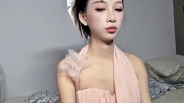 Lili-2 online show from July 19, 2026, 2:14 pm