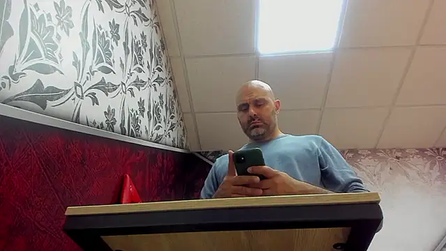 Gabriel Harmant online show from December 2, 2024, 1:41 pm