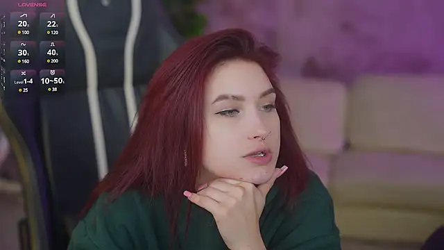 Julia  Star  online show from February 26, 2025, 7:55 am