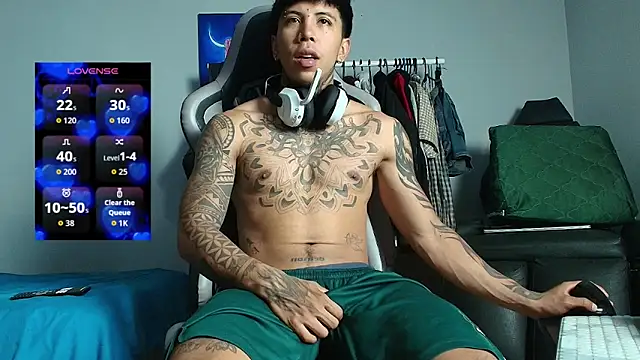 Snapshot of Nickhot0609 chatting on March 23, 2026, 9:20 am Nickhot0609 online show from March 23, 2026, 9:20 am