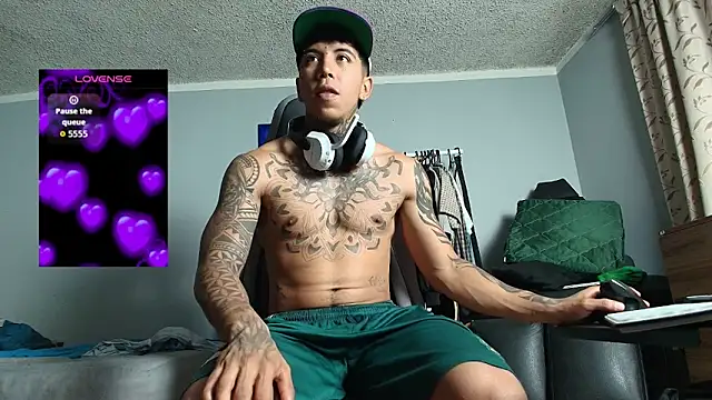 Snapshot of Nickhot0609 chatting on March 31, 2026, 10:50 am Nickhot0609 online show from March 31, 2026, 10:50 am