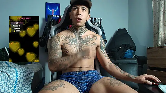 Snapshot of Nickhot0609 chatting on March 13, 2026, 9:47 am Nickhot0609 online show from March 13, 2026, 9:47 am