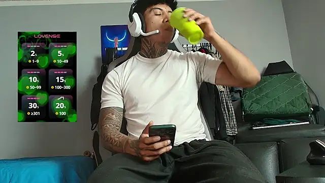 Snapshot of Nickhot0609 chatting on March 24, 2026, 9:15 pm Nickhot0609 online show from March 24, 2026, 9:15 pm