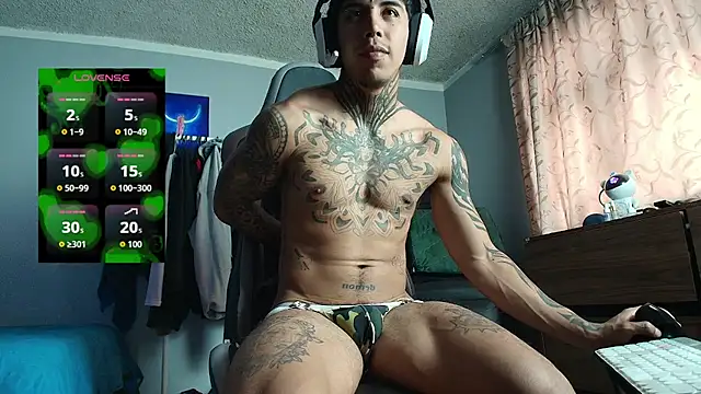 Snapshot of Nickhot0609 chatting on April 13, 2026, 7:18 pm Nickhot0609 online show from April 13, 2026, 7:18 pm