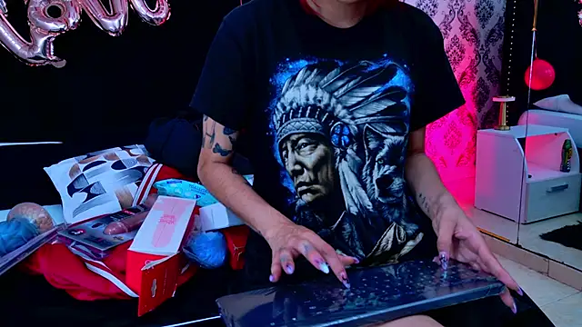 Derieri D online show from February 21, 2026, 7:38 pm