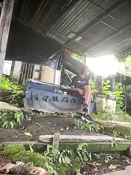 Jestebanano online show from April 18, 2026, 1:13 pm