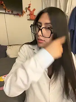 AleFantasy0001 online show from November 7, 2025, 4:28 am