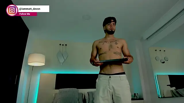 MattDevon online show from November 26, 2025, 3:39 am