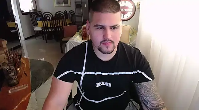 Snapshot of pitbullveryhot chatting on February 25, 2025, 2:04 pm pitbullveryhot online show from February 25, 2025, 2:04 pm