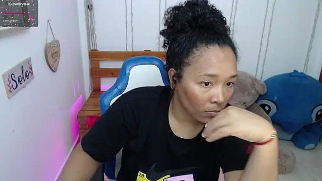 Snapshot of _africax chatting on March 5, 2025, 6:33 am africax online show from March 5, 2025, 6:33 am