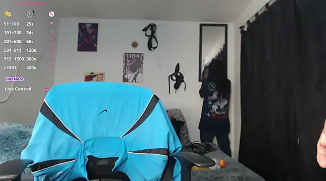 katianzayn online show from January 6, 2025, 5:49 pm