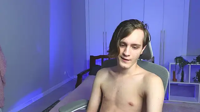 Snapshot of nikompell chatting on January 19, 2025, 1:53 am nikompell online show from January 19, 2025, 1:53 am