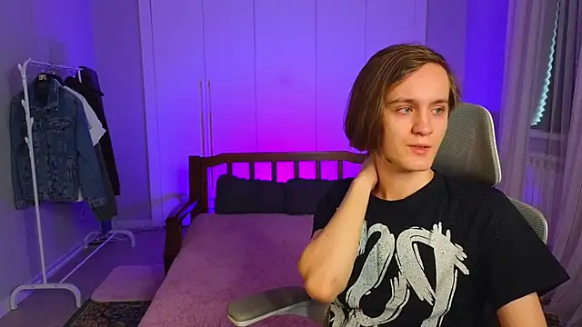 Snapshot of nikompell chatting on February 27, 2025, 4:24 am nikompell online show from February 27, 2025, 4:24 am