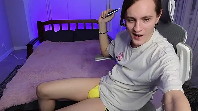 Snapshot of nikompell chatting on December 15, 2024, 2:59 pm nikompell online show from December 15, 2024, 2:59 pm