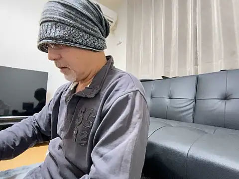 Grandpa29hijii online show from November 7, 2025, 1:37 pm