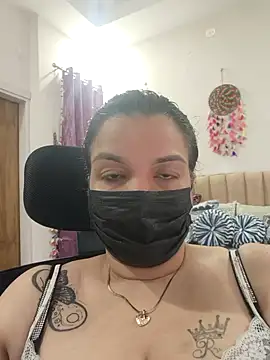 Snapshot of Archi-07 chatting on November 7, 2025, 7:46 am Archi-07 online show from November 7, 2025, 7:46 am