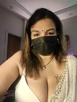 Snapshot of Archi-07 chatting on November 10, 2025, 6:02 pm Archi-07 online show from November 10, 2025, 6:02 pm