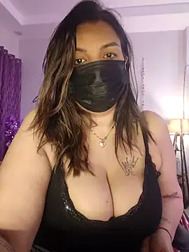 Snapshot of Archi-07 chatting on December 17, 2025, 7:57 am Archi-07 online show from December 17, 2025, 7:57 am