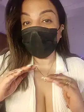 Snapshot of Archi-07 chatting on November 28, 2025, 8:25 am Archi-07 online show from November 28, 2025, 8:25 am