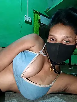 Snapshot of Hoty_girl_143 chatting on February 14, 2026, 5:35 pm Hoty girl 143 online show from February 14, 2026, 5:35 pm