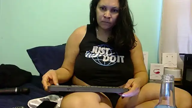 Snapshot of ALLISONSBDSM chatting on January 1, 2025, 6:06 pm ALLISONSBDSM online show from January 1, 2025, 6:06 pm