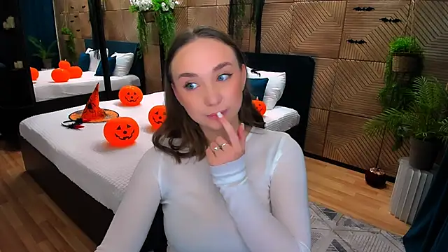 TrueReincarnation online show from November 2, 2025, 10:20 am