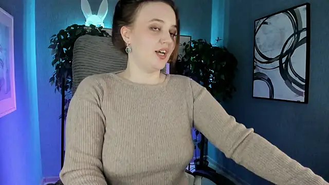 Lella Ryann  online show from February 21, 2026, 10:12 pm