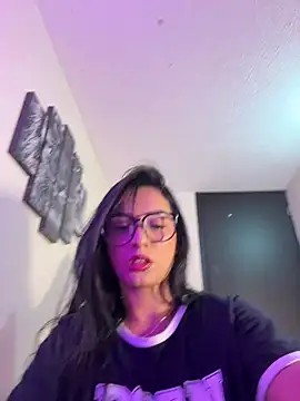 missycanoo online show from December 3, 2025, 10:58 am