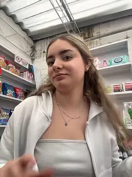 Snapshot of imlindapink chatting on February 24, 2026, 5:36 pm imlindapink online show from February 24, 2026, 5:36 pm