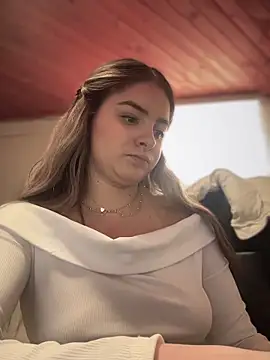 imlindapink online show from November 8, 2025, 4:10 pm