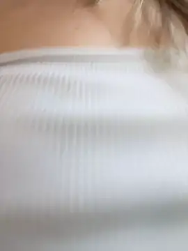 imlindapink online show from March 26, 2026, 5:11 pm