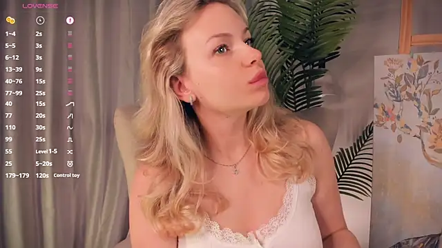 ElizavecaSunrise online show from July 23, 2026, 8:11 am