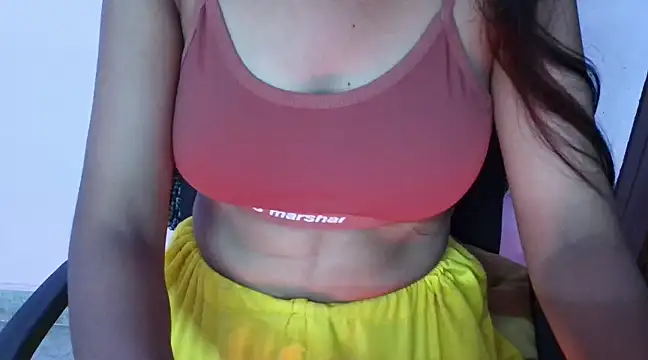 Snapshot of Hot_mahak05 chatting on December 18, 2024, 10:40 am Hot mahak05 online show from December 18, 2024, 10:40 am