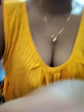 Snapshot of Hot_mahak05 chatting on February 13, 2025, 6:52 am Hot mahak05 online show from February 13, 2025, 6:52 am