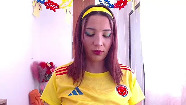 sapphiresexyhot online show from June 17, 2026, 7:02 pm