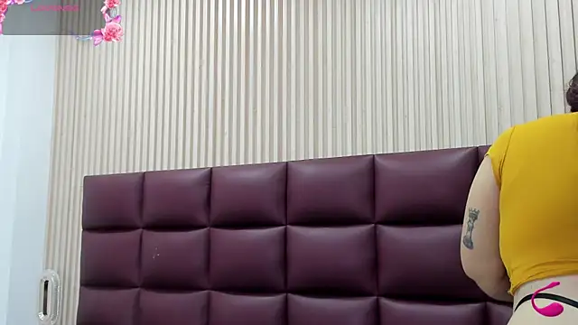 JulietaKane online show from December 4, 2025, 5:06 am