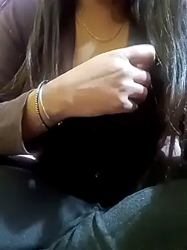 delhi gril online show from December 10, 2024, 3:41 am