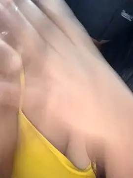 delhi gril online show from September 17, 2025, 11:56 am