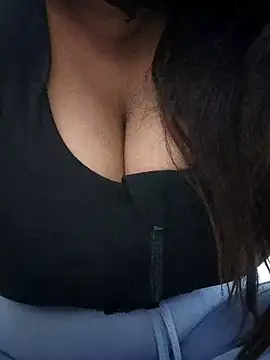 delhi gril online show from September 30, 2025, 8:04 pm