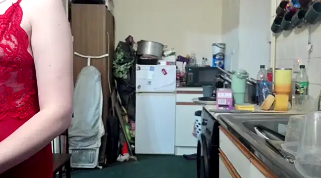 Snapshot of LexiSnowUK chatting on March 3, 2025, 5:31 pm LexiSnowUK online show from March 3, 2025, 5:31 pm