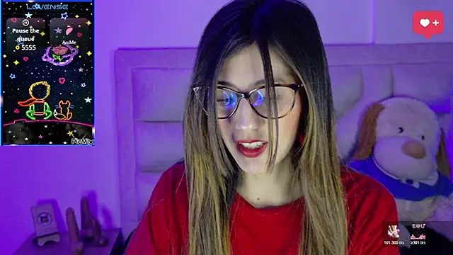  jade white  online show from April 9, 2026, 12:22 pm