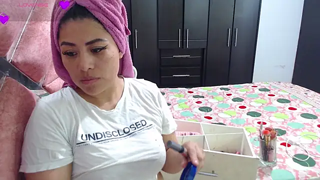 moan sex2 online show from April 10, 2026, 4:19 am