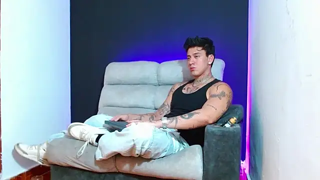 JUSTIN FULLER1 online show from January 31, 2026, 10:41 pm