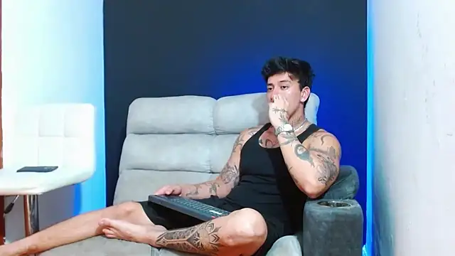 Snapshot of JUSTIN_FULLER1 chatting on May 6, 2026, 12:47 am JUSTIN FULLER1 online show from May 6, 2026, 12:47 am