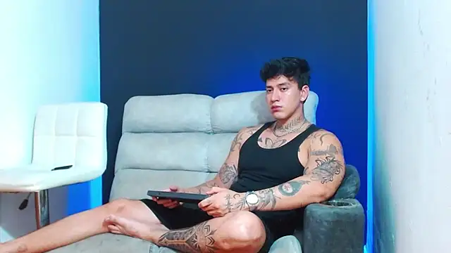 Snapshot of JUSTIN_FULLER1 chatting on May 3, 2026, 7:06 pm JUSTIN FULLER1 online show from May 3, 2026, 7:06 pm