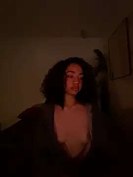 Snapshot of redbonejada chatting on December 14, 2024, 9:07 am redbonejada online show from December 14, 2024, 9:07 am