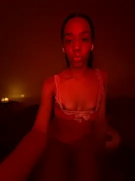 Snapshot of redbonejada chatting on December 29, 2024, 10:01 am redbonejada online show from December 29, 2024, 10:01 am