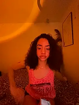 Snapshot of redbonejada chatting on December 14, 2024, 4:45 am redbonejada online show from December 14, 2024, 4:45 am