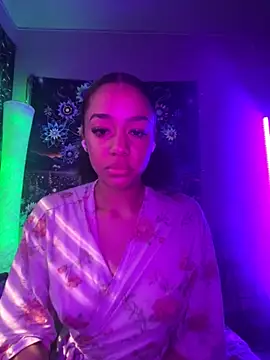 Snapshot of redbonejada chatting on February 4, 2026, 9:10 pm redbonejada online show from February 4, 2026, 9:10 pm